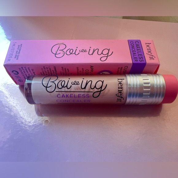 NIB BENEFIT cake less concealer boieeing .. shade: big mood. Fair cool - Picture 1 of 5